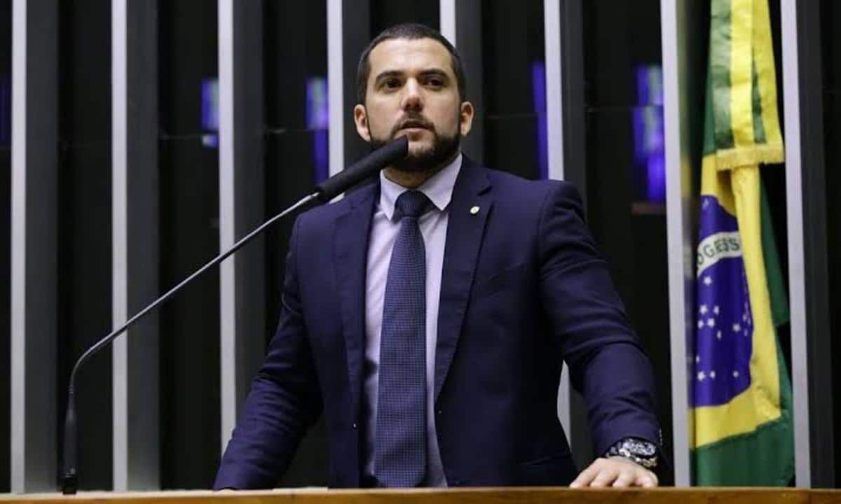 Deputado Carlos Jordy é alvo da PF na Operação Lesa Pátria Money Report