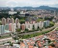 Foto aérea de prédios no bairro Piqueri próximo à Estação Piqueri do Metrô São Paulo